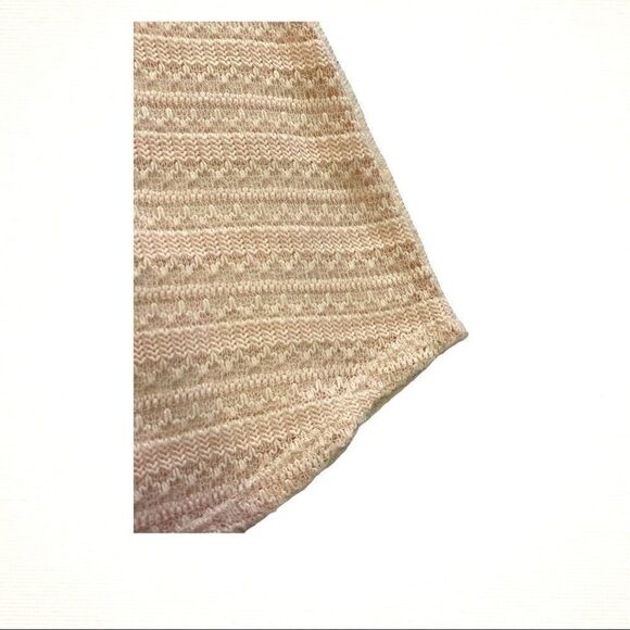 Almost famous pink pull-over knit sweater - Picture 4 of 4